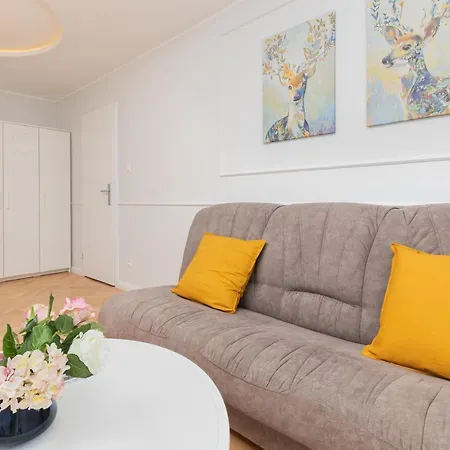 Apartment Forest View By Renters